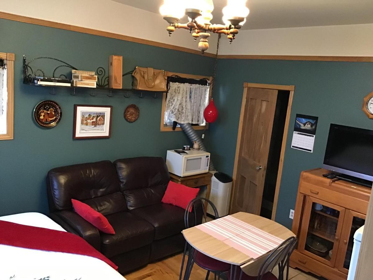 罗贝瓦勒Chez Odette, Loft Intime公寓 外观 照片